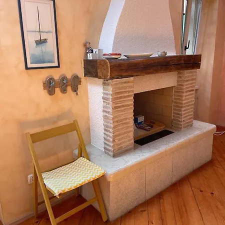 Superb Townhouse Montalbano דירה