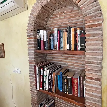 Superb Townhouse Montalbano רוביני