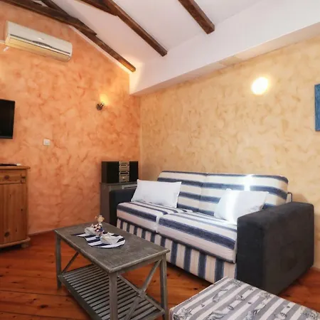 דירה Superb Townhouse Montalbano