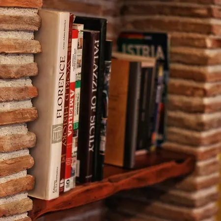 Superb Townhouse Montalbano דירה *